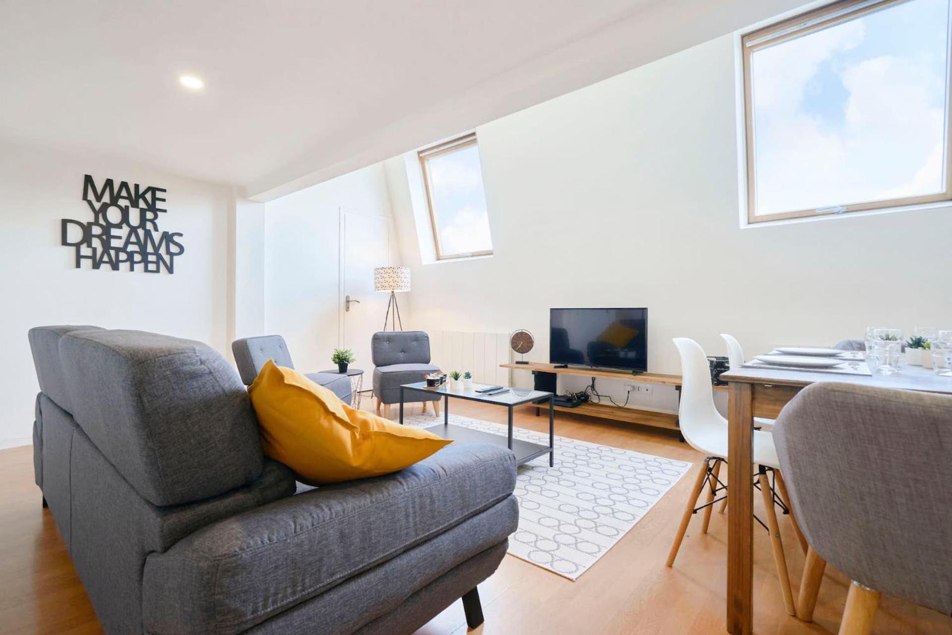 Locationstourcoing - Le Colbert Apartment Bagian luar foto